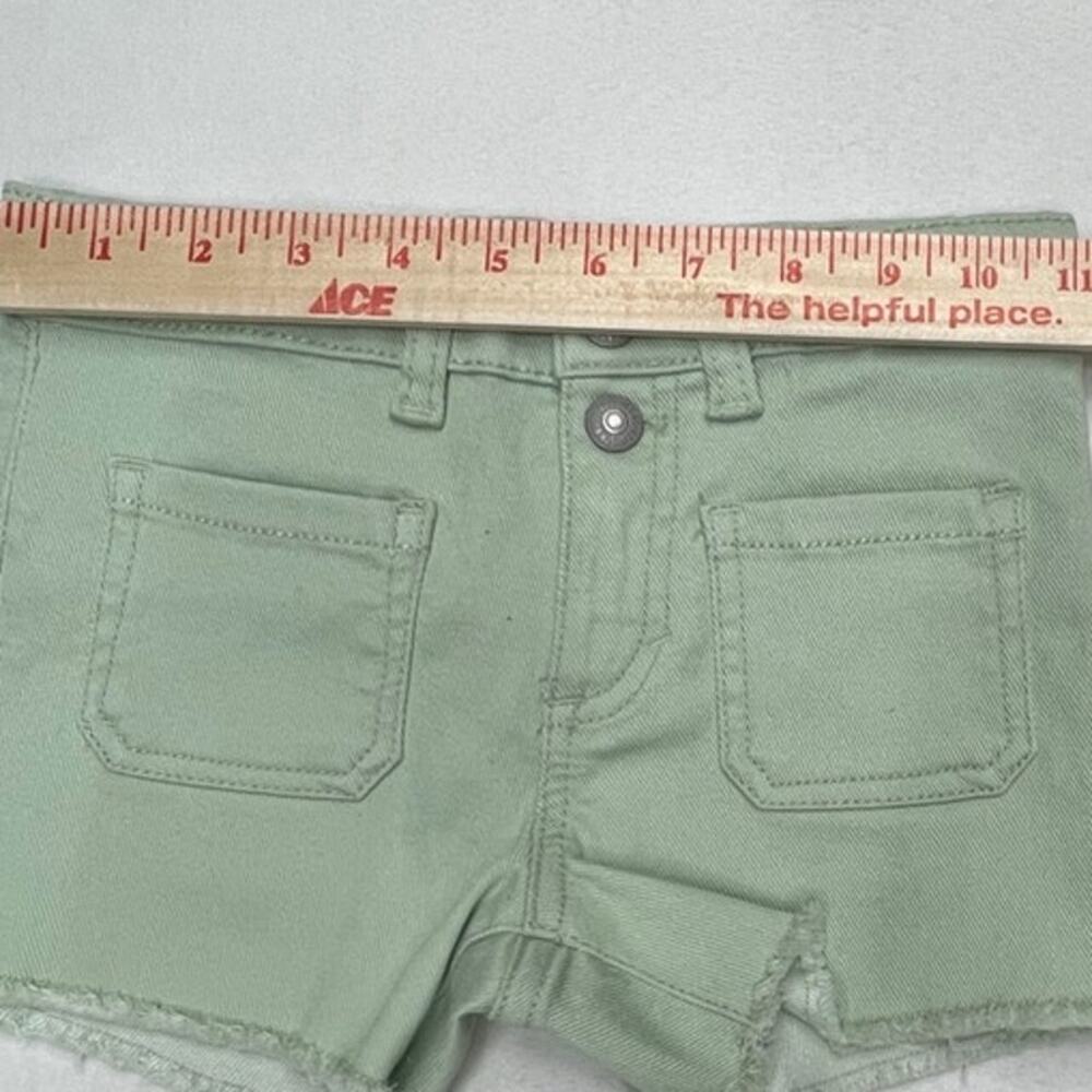 Levis Girls Sage Green Frayed Shorts Size 5 Adjustable Waist NWT Summer - Picture 3 of 4